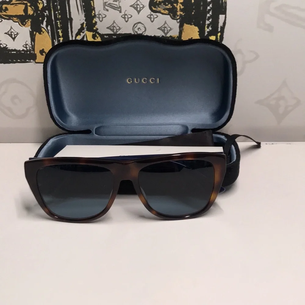 ✨ New Authentic Gucci GG0926S 002 Havana/Blue Sunglasses – Luxury Designer Shade